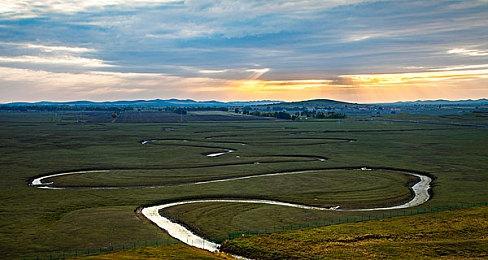 《避世血族：血猎》为更快更新放弃传统赛季模式